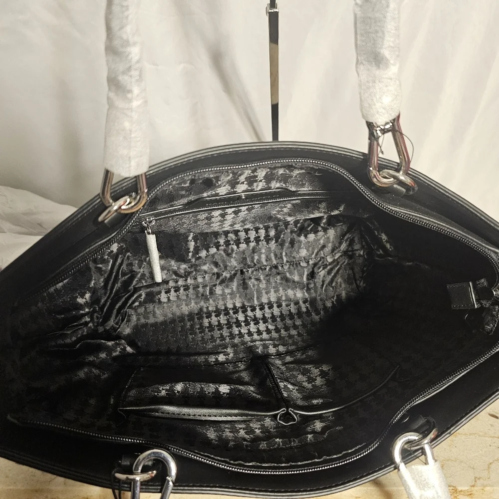 Karl Lagerfeld Paris Adele Black Zipperred Double Handled Tote Bag - Picture 8 of 9